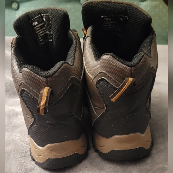 Boys hiking boots - Picture 2 of 3